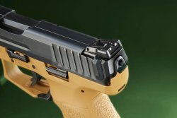 Heckler & Koch SFP9 SD in 9 mm Luger, pronta per il silenziatore Tacca di mira della pistola Heckler & Koch SFP9 SD in 9 mm Luger