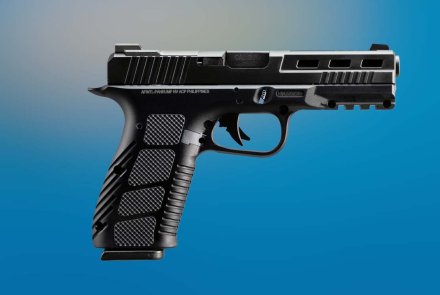 Armscor STK 100 calibro 9 mm Lato destro della pistola Armscor STK 100