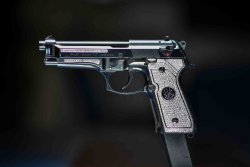 Pistole Beretta Premium: alla scoperta di tutti i modelli speciali Beretta 92 FS Diamond