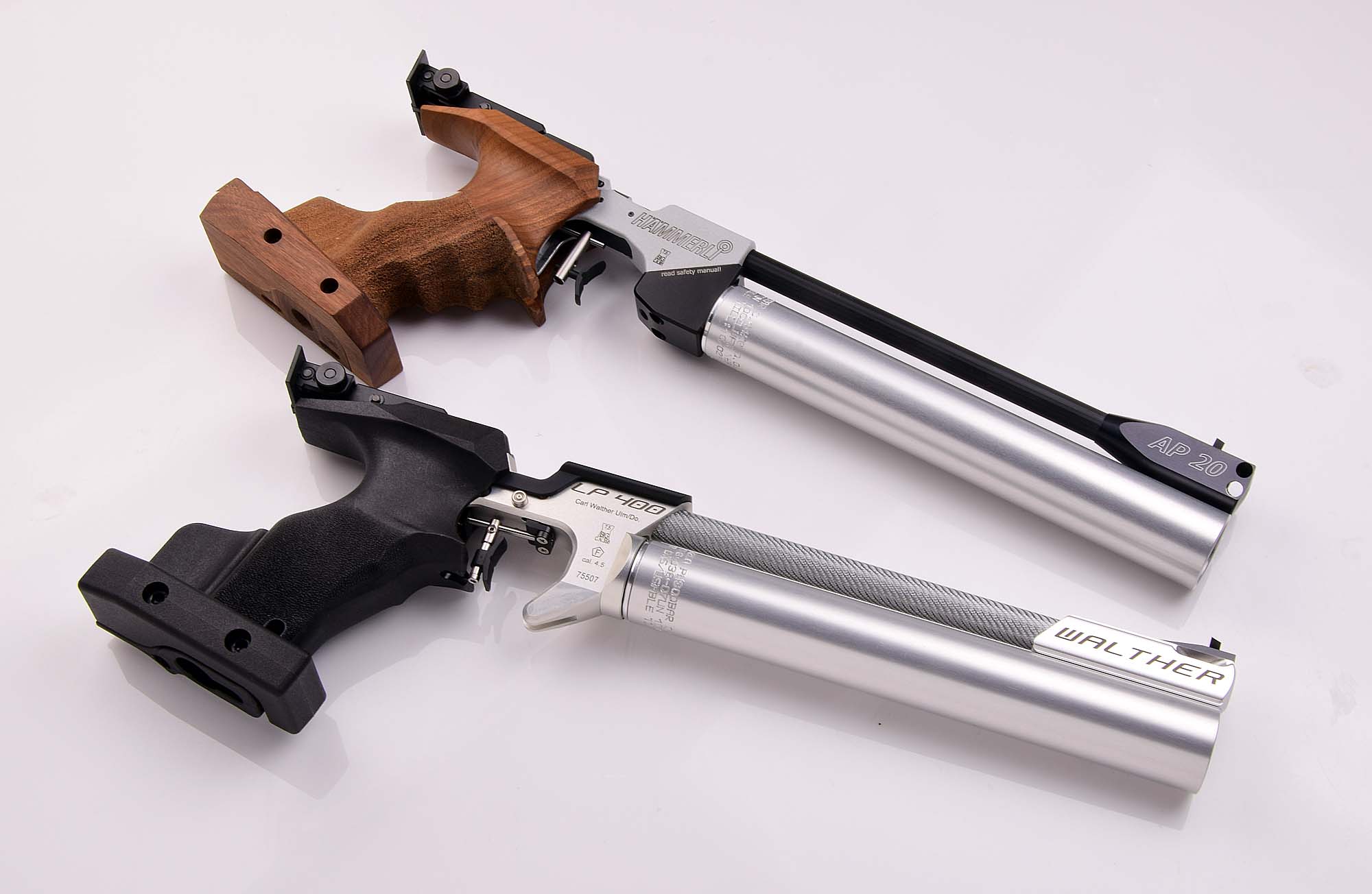 pistole: Walther LP-400 CLUB e Hämmerli AP20