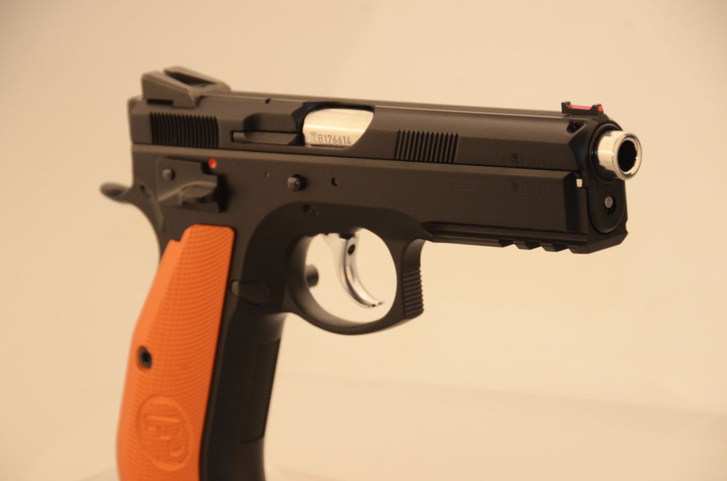 CZ SP 01 ORANGE
