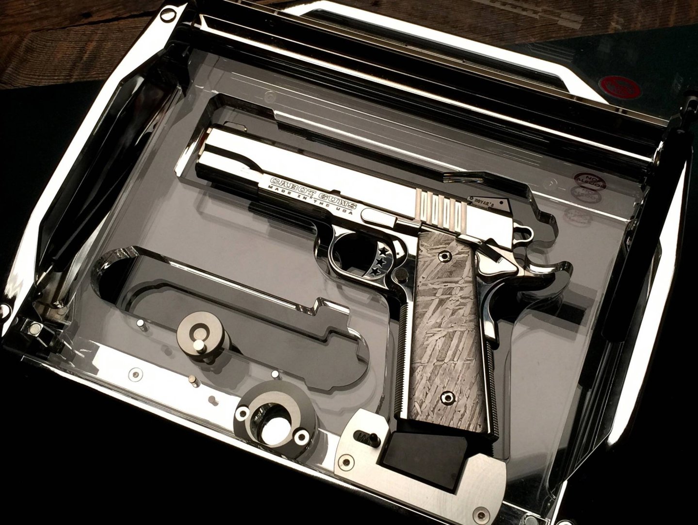 Cabot Guns Meteorite Pistol Set Cabot Guns Meteorite Pistol Set