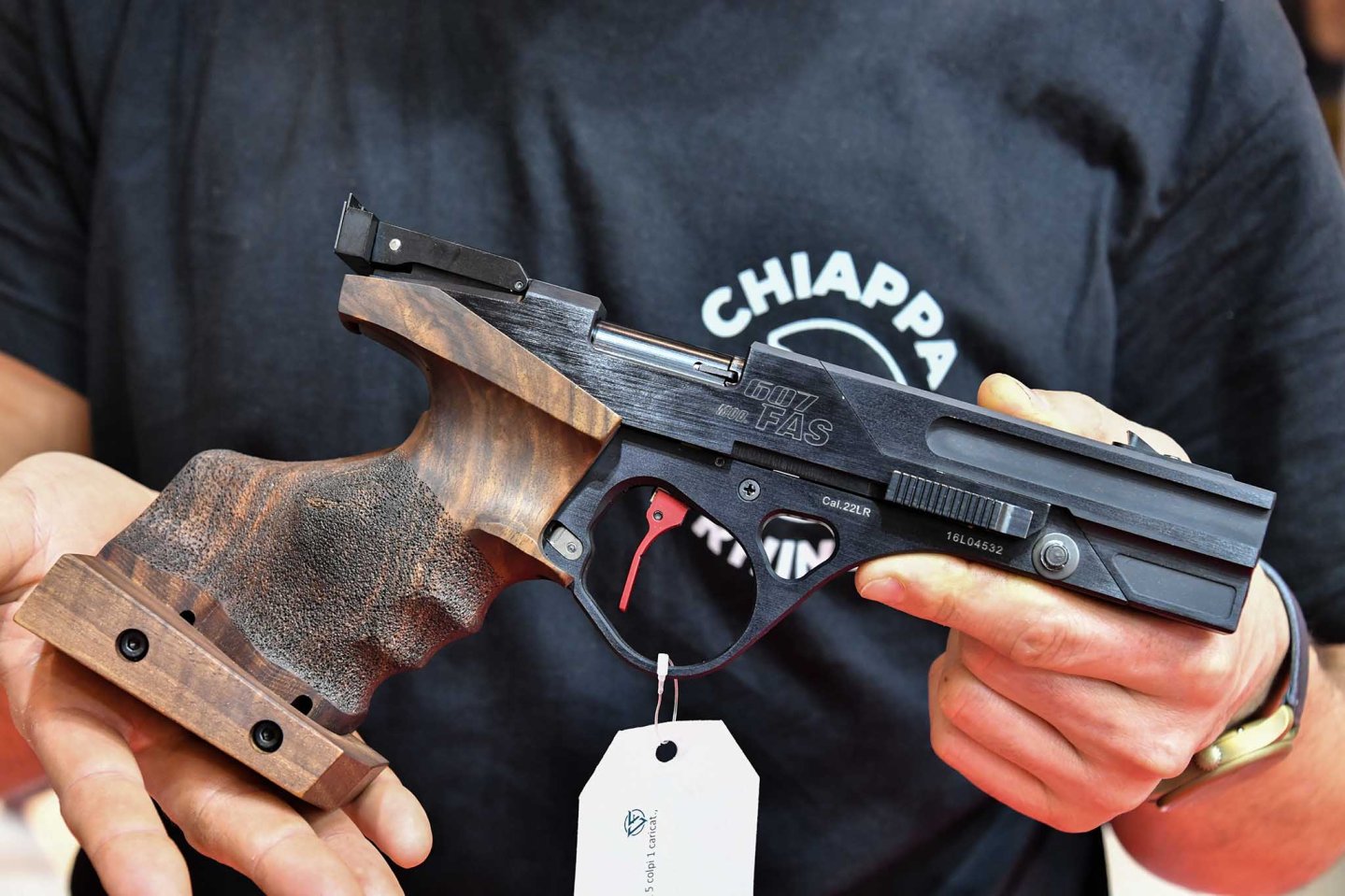 Chiappa FAS 6007 pistola ad aria compressa Chiappa FAS 6007 a HIT Show 2018