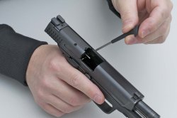 Smith & Wesson, Steyr, Walther e Heckler & Koch: confronto sul campo Smith & Wesson M&P9 durante lo smontaggio.