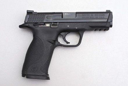 Smith & Wesson M&P9, lato destro
