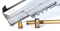 Esperimento: cosa succede sparando in una canna deformata? Osiamo l'esperimento! Palla H&N da 125 grani incastrata nella canna della SIG Sauer P226 X-Six