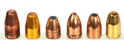 Esperimento: cosa succede sparando in una canna deformata? Osiamo l'esperimento! Le palle usate per il nostro test, da sinistra: Winchester TC VM Subsonic da 147 grs, H&N High Speed TC da 125 grs, MagTech TM da 95 grs, MagTech da 124 grs, MagTech HP da 115 grs, Sellier & Bellot TC da 140 grs.
