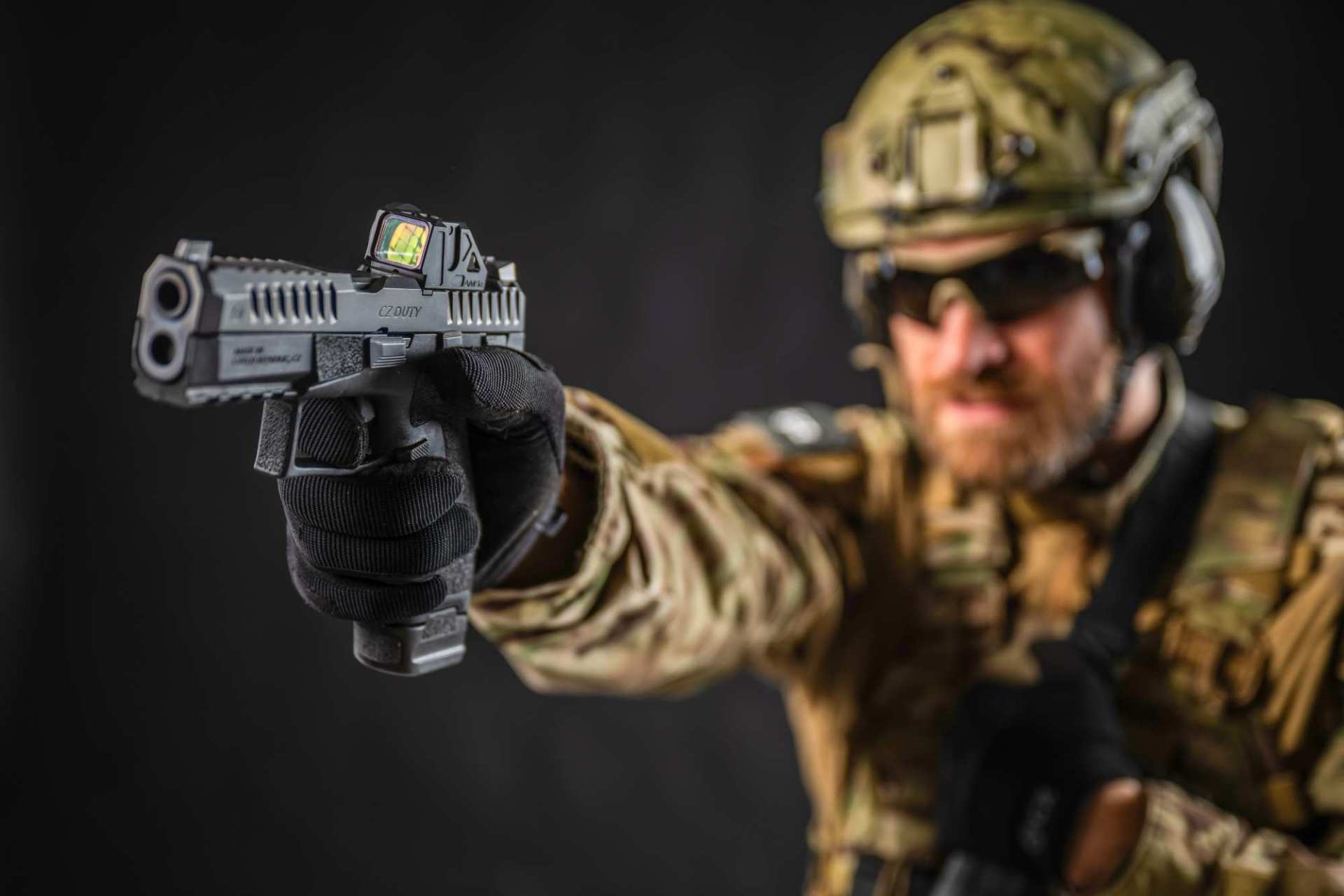 cz-ceska-zbrojovka: CZ DUTY: la nuova pistola a percussore lanciato con chassis modulare e attacco diretto per ottiche.