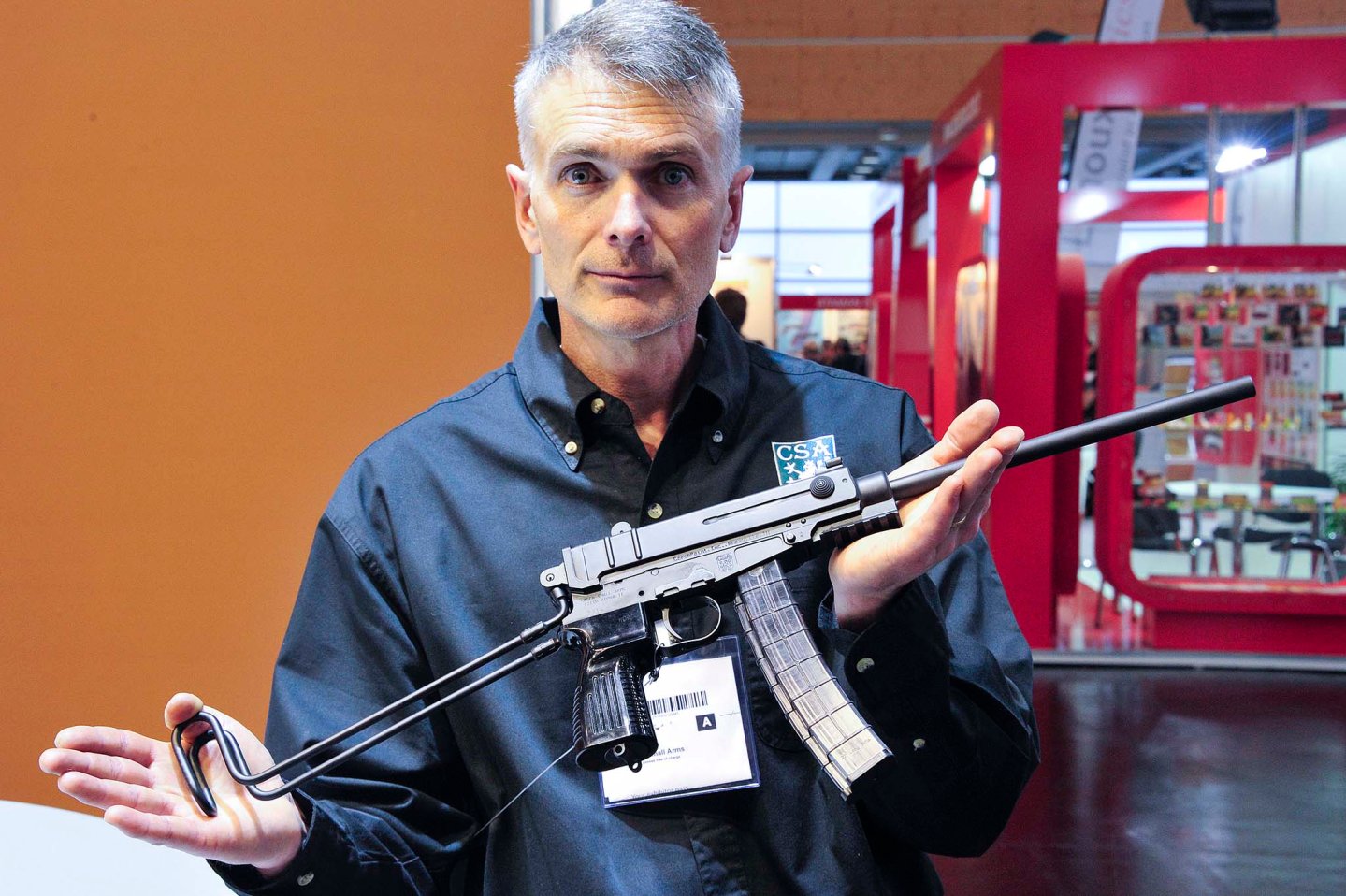 CSA - Czech Small Arms espone la pistola semi-automatica Vz.61 calibro .22 Long Rifle all'IWA OutdoorClassics 2016 