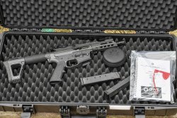 DR-15 Custom MK-9 nella sua valigetta