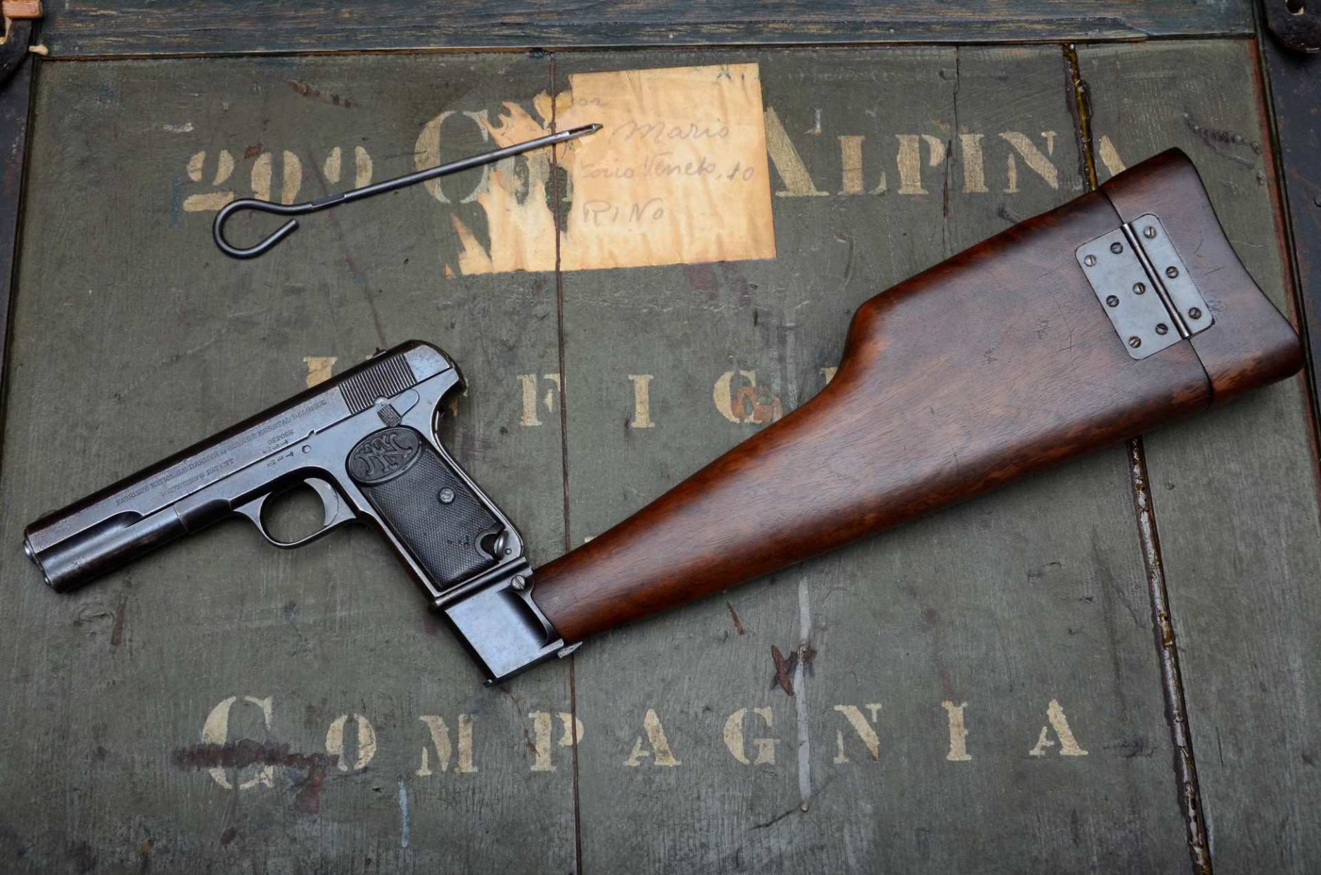 pistole: Collezionismo: F.N. 1903 calibro 9mm Browning Long, una delle prime semiautomatiche moderne