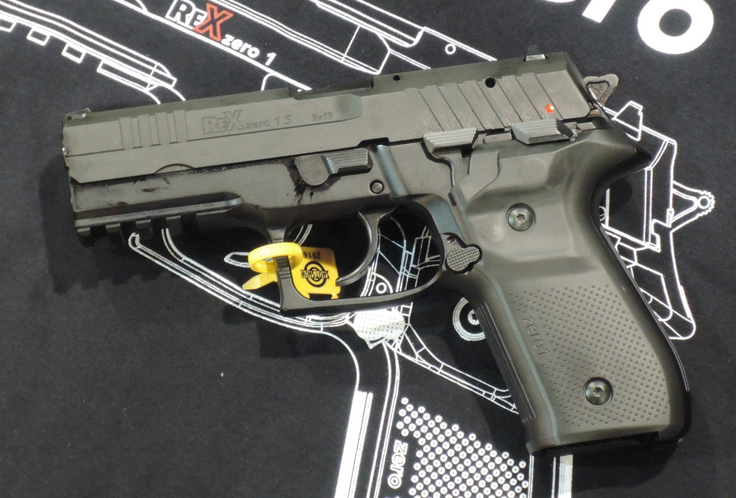 Firearms-Arex-Rex-Zero-1-standard-pistola-semiautomatica Firearms-Arex-Rex-Zero-1-standard-pistola-semiautomatica