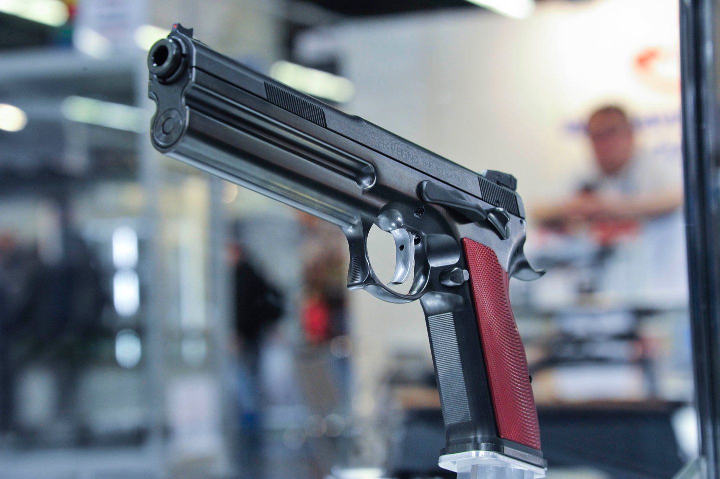 Pistola semi-automatica FK BRNO Field Pistol calibro 7,5 FK  La FK BRNO espone la pistola semi-automatica Field Pistol calibro 7,5 FK all'IWA OutdoorClassics 2016