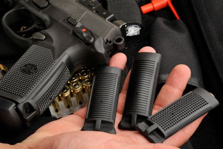 Pistola semiautomatica FN-USA FNX-45 Tactical Dorsalini della FNX-45 Tactical