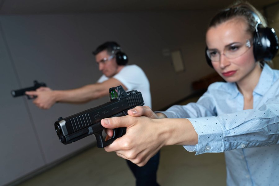 La Generazione 5 di GLOCK si arricchisce: aggiornamento per i modelli 22, 23 e 27 continuando a credere nel calibro .40 S&W Glock 23 Gen MOS al tiro