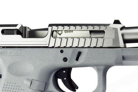 Glock Lone Wolf LTD19 con fusto grigio e carrello inox