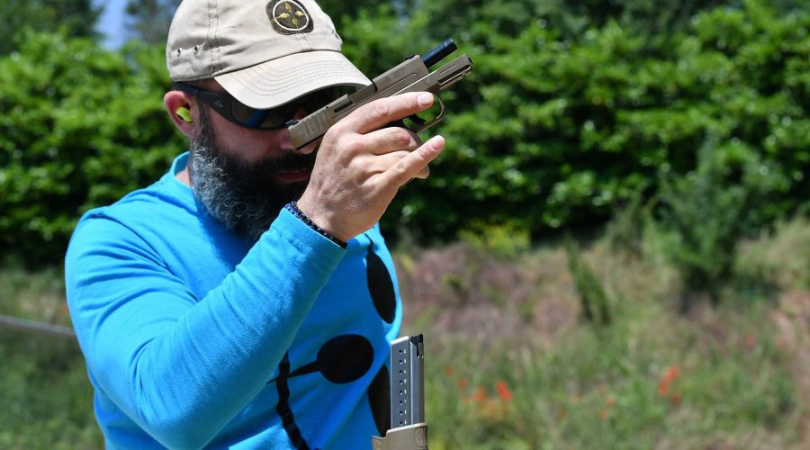 Prova: HS Produkt S5, S7 e HS-9 G2 HS Produkt S7 durante una prova di tiro