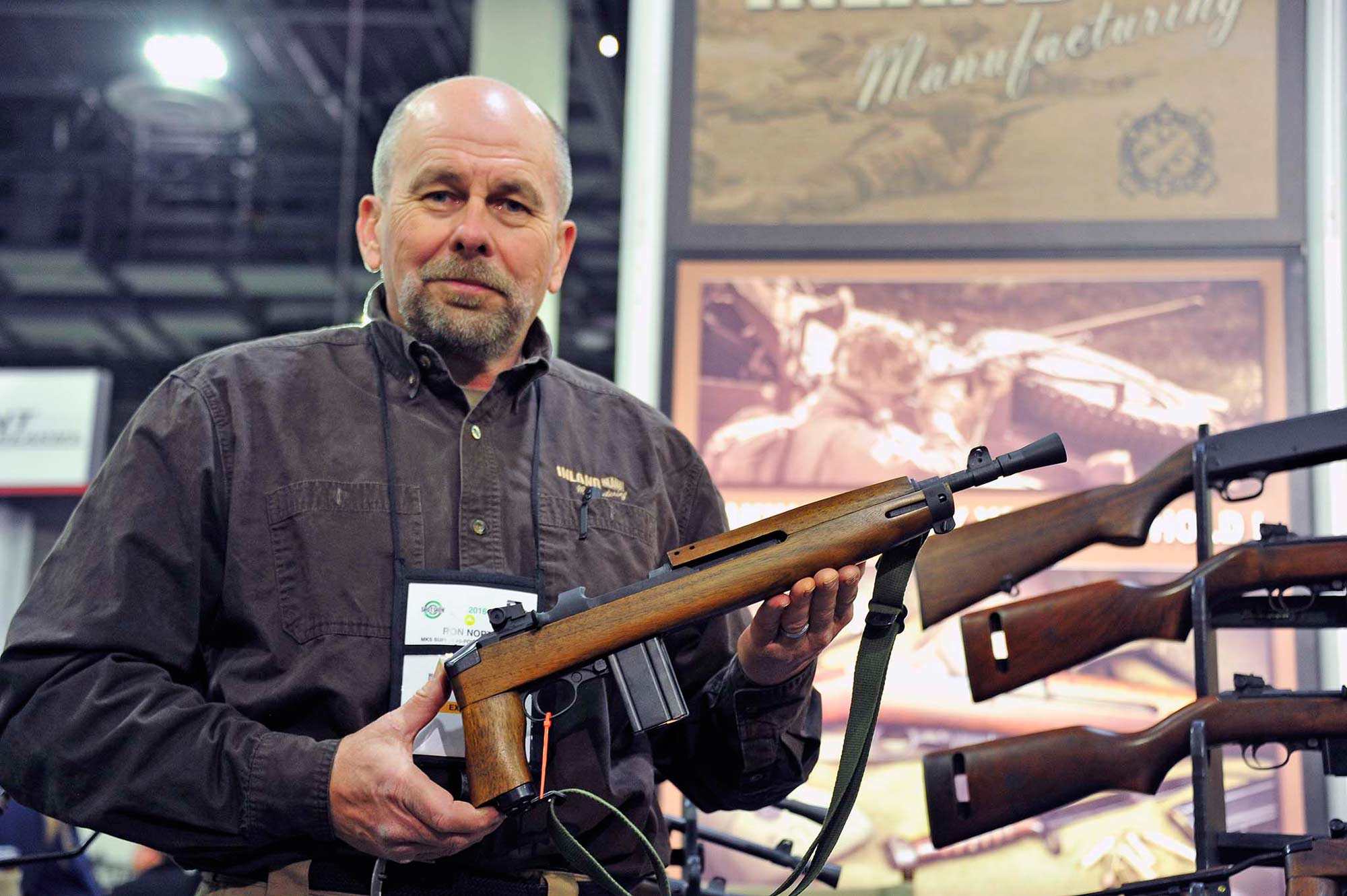 pistole: Inland Manufacturing M1 "Advisor" pistola semiautomatica