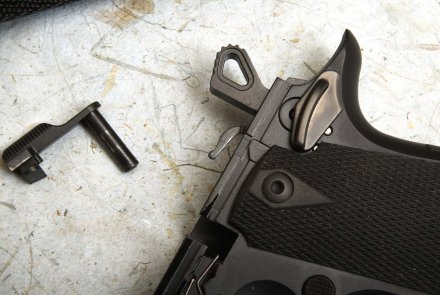 Pistola Kimber Micro Carry calibro .380 Auto Dettaglio della pistola Kimber Micro Carry calibro .380 Auto