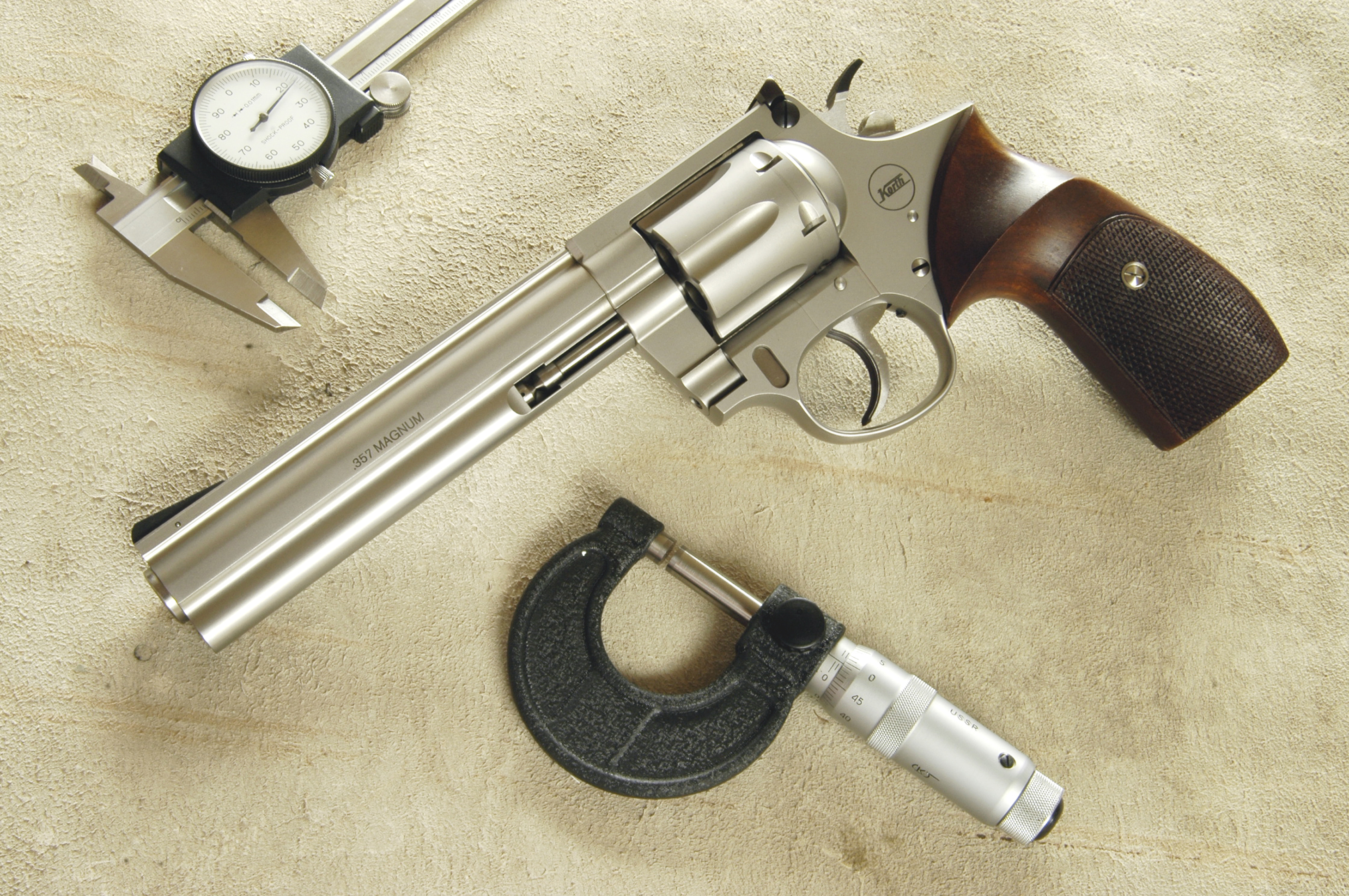 pistole: Korth Sport