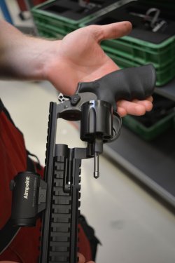 Revolver Korth National Standard Super Sport RGX Revolver Korth Super Sport RGX Revolver con tamburo aperto