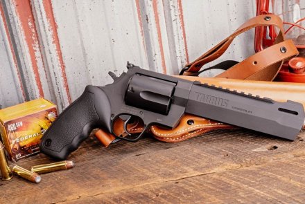 Revolver Taurus Raging Hunter in calibro .460 S&W