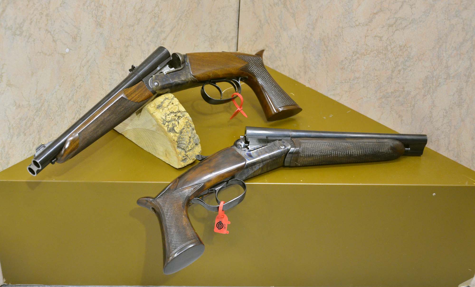 pedersoli-davide: Pistola Pedersoli Howdah s.640