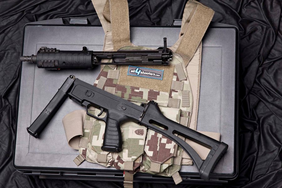 Prova: Sino Defense Manufacturing SMG9 all4shooters.com testa in anteprima la pistola semi-automatica Sino Defense Manufacturing SMG9