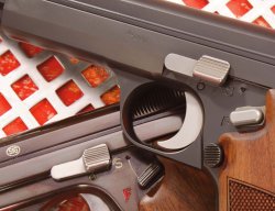 SIG-Sauer P210 Legend SIG-Sauer P210 Legend