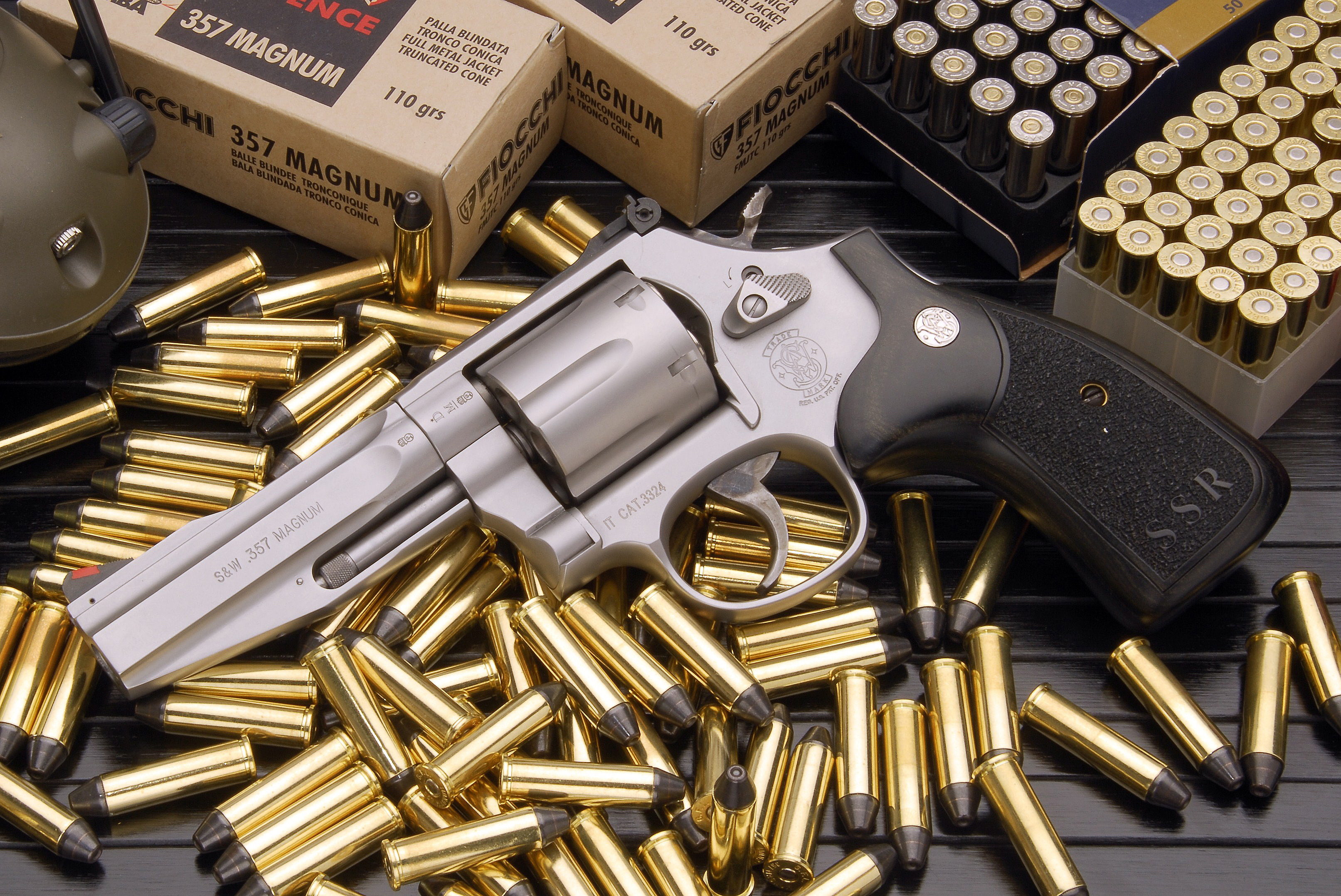 smith-wesson: Smith & Wesson 686 SSR Pro Series