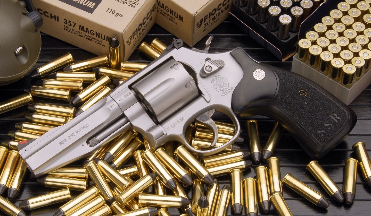 Smith & Wesson 686 SSR Pro  Smith & Wesson 686 SSR Pro