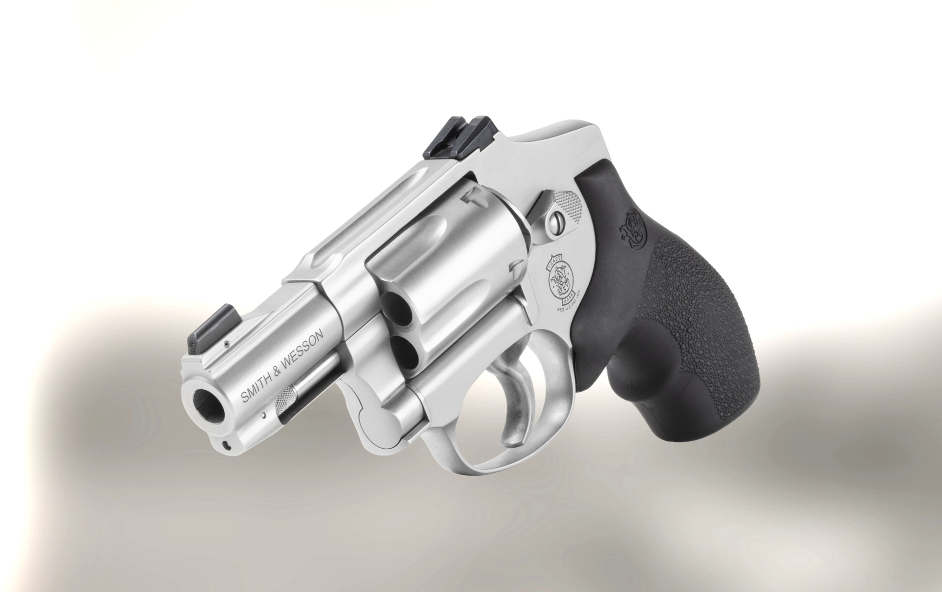 smith-wesson: Smith & Wesson 940-3 Carry, il ritorno del revolver da difesa in calibro 9 Luger
