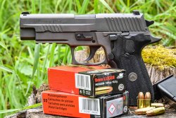 Smontaggio della SIG Sauer P226 SIG Sauer P226 lato sinistro