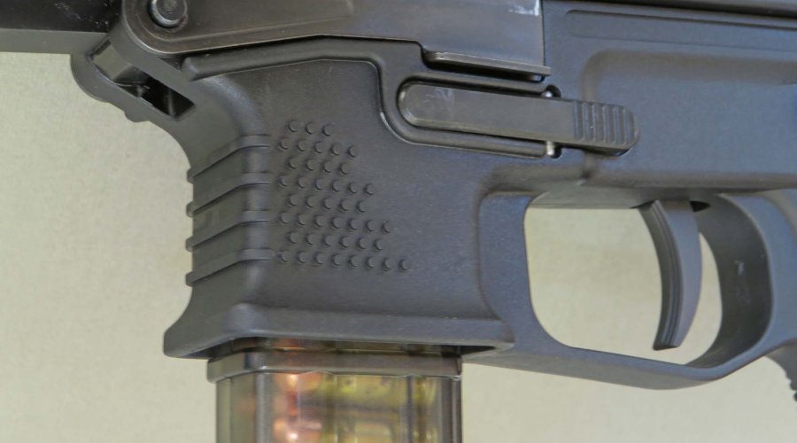 Stribog SP9 A3S in calibro 9x21, una pistola imbracciabile per difesa personale e compiti di polizia