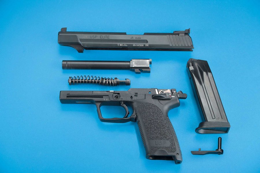Test: Heckler & Koch USP Elite Heckler & Koch USP Elite in smontaggio
