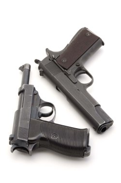 Walther P38 e Colt 1911 Walther P38 e Colt 1911