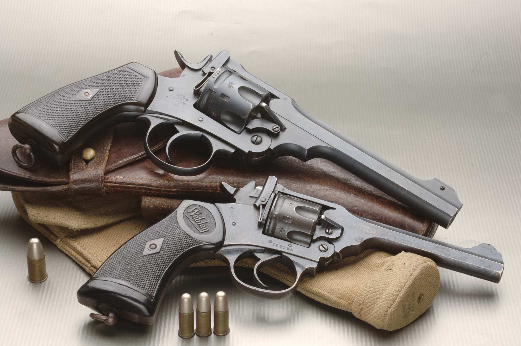 webley-scott: Webley & Scott, revolver a tamburo