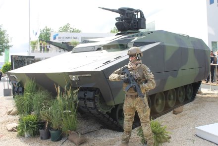 Rheinmetall Lynx KF41 in configurazione veicolo di comando
