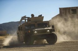 Militare americano incriminato per la distruzione di sei Humvee Humvee