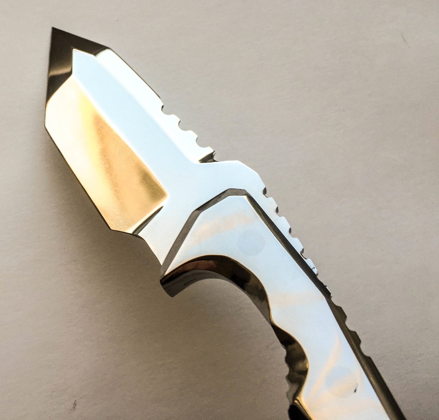 ООО ПК «Павловские ножи»: цельнометаллический нож «Терминатор». ООО ПК «Павловские ножи»: цельнометаллический нож «Терминатор» вид слева