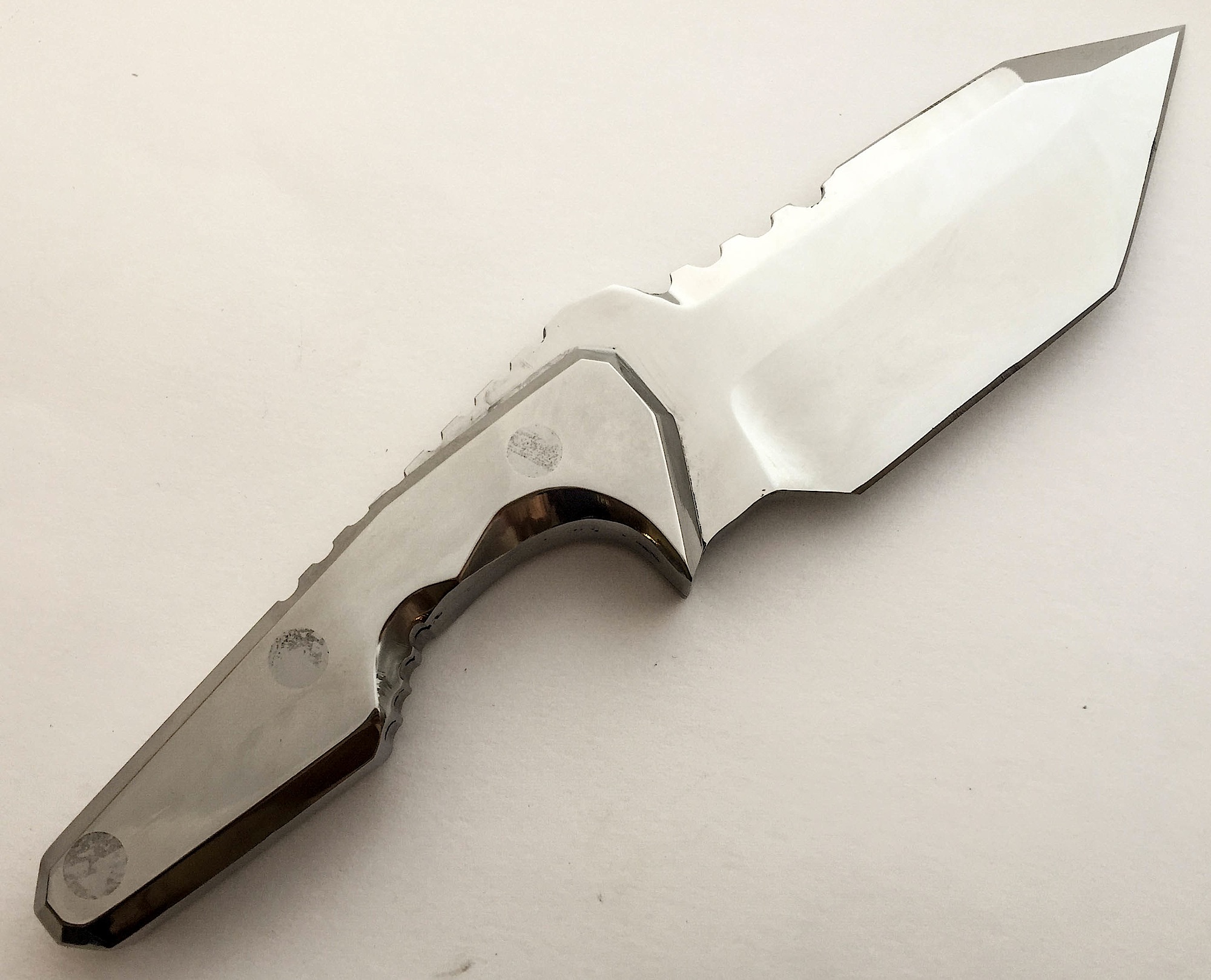 ООО ПК «Павловские ножи»: цельнометаллический нож «Терминатор». Дизайн ножа «Терминатор» был вдохновлен жидкометаллическим роботом Т-1000