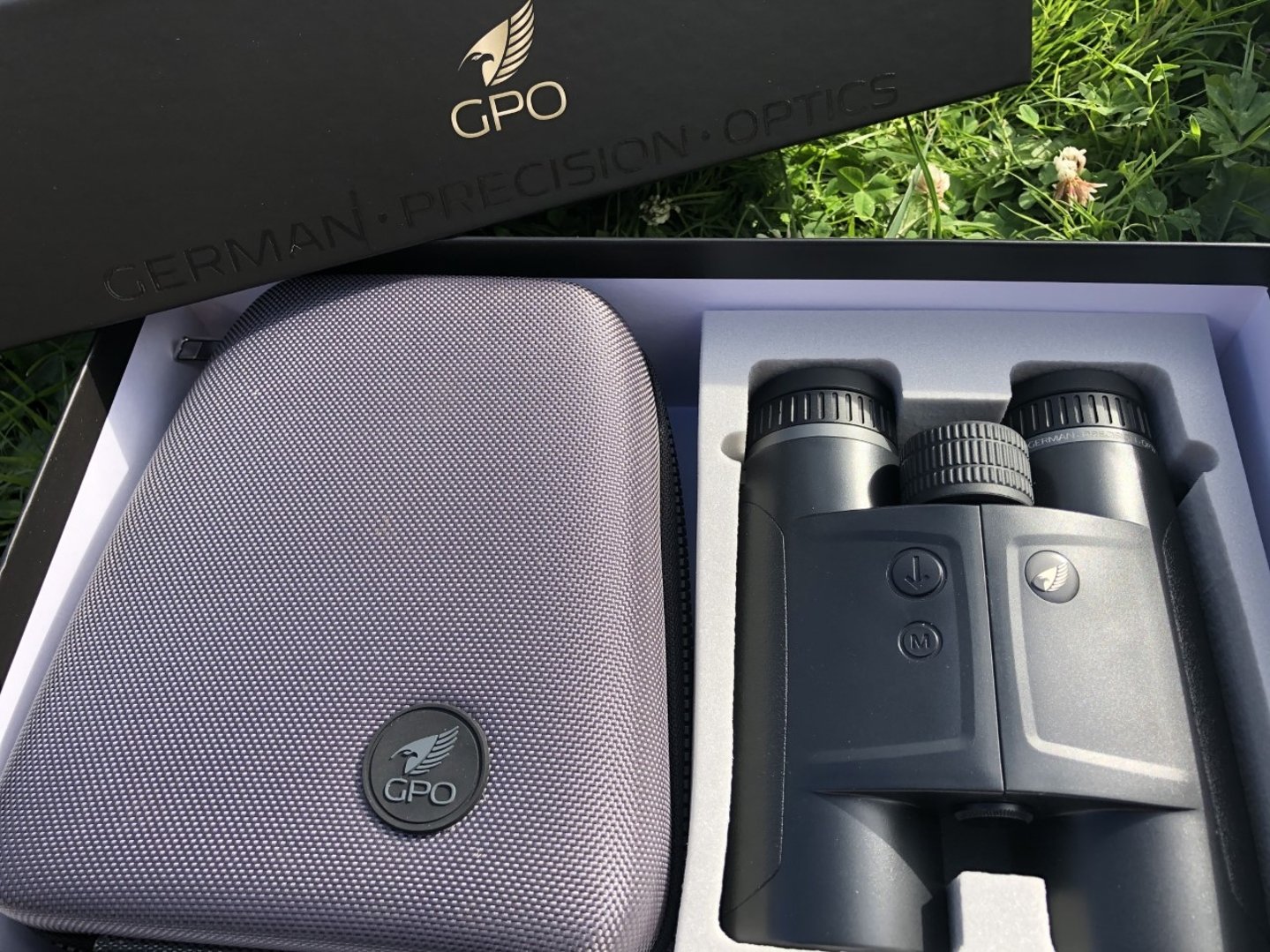 Полевые испытания: лазерный бинокль-дальномер GPO (German Precision Optics) «Rangeguide 2800» 10x50 GPO Rangeguide 2800 10x50 поставляется с очень удобным жестким футляром