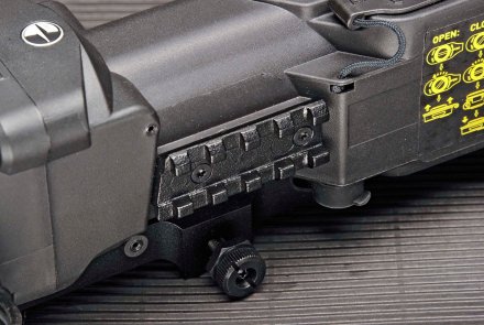 Винтовочный прицел Pulsar Apex XD38 Аксессуары в виде акумуляторной батареи