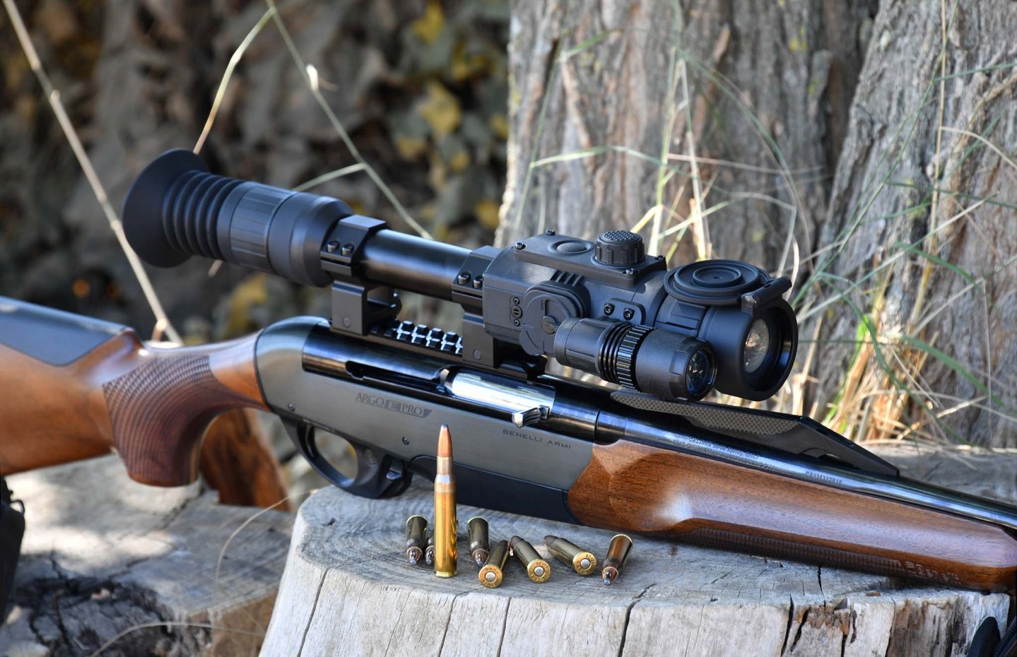 Yukon Photon RT 4.5x42S - цифровой ночной оптический прицел Оптический прицел Yukon Photon RT на карабине Benelli Argo E Pro.