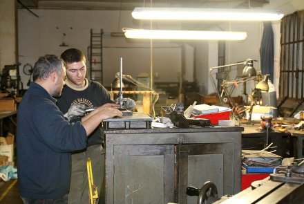 Видео: в гостях у Cosmi. Эволюция уникального самозарядного ружья  Специалисты Cosmi