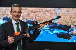 IWA 2019, самые важные новинки на рынке охотничьего оружия Винтовка Merkel Speedster на стенде компании