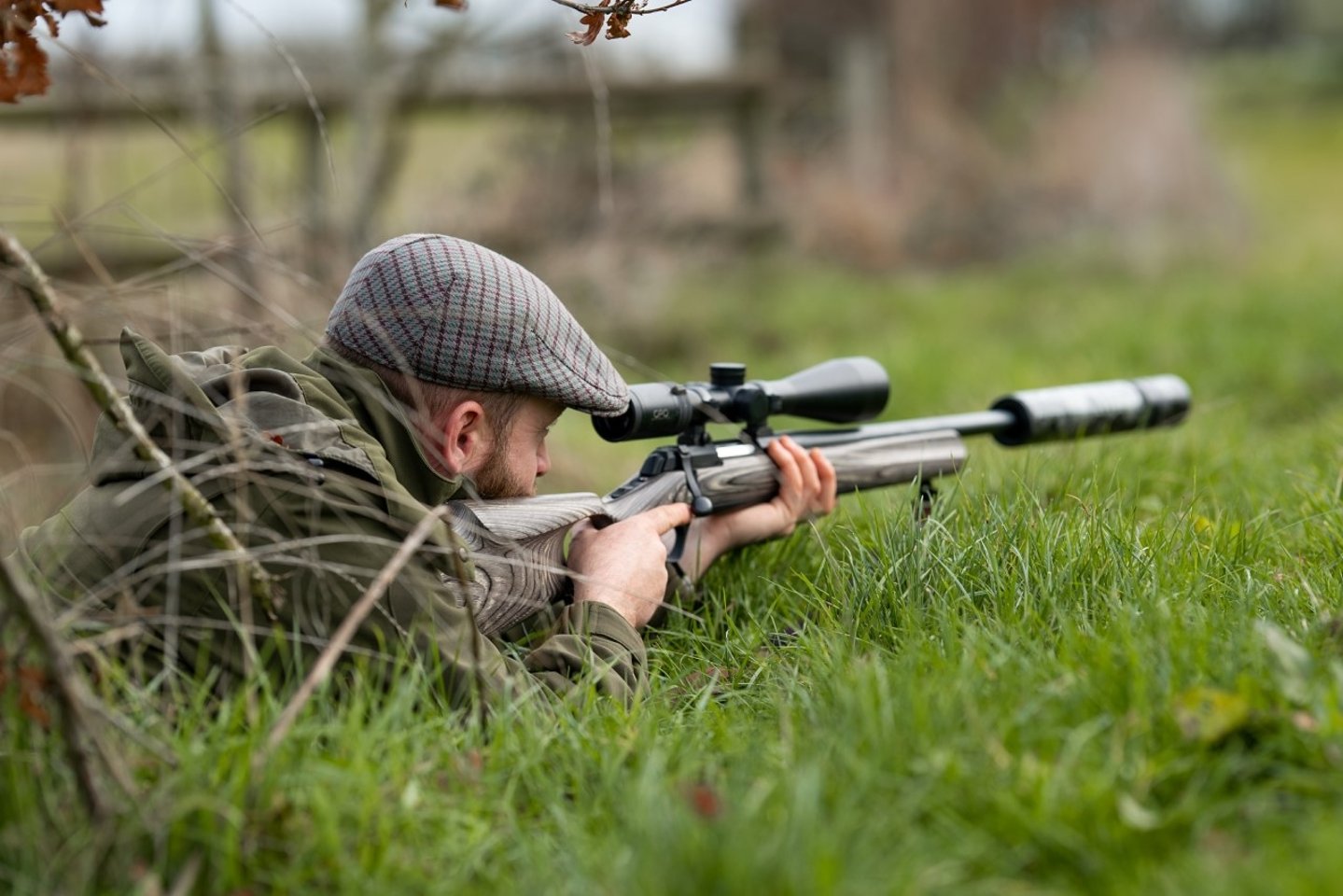 Охота с карабином Browning X-bolt Varmint Eclipse SF Охотник с карабином Browning X-bolt Varmint Eclipse SF