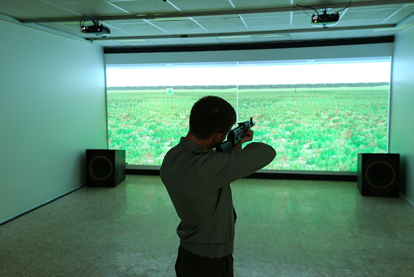 АО «Кронштадт Технологии»: электронный тренажер для стрелкового оружия и средств ближнего боя «Вега-СВ №1» АО «Кронштадт Технологии»: электронный тренажер для стрелкового оружия и средств ближнего боя «Вега-СВ №1»