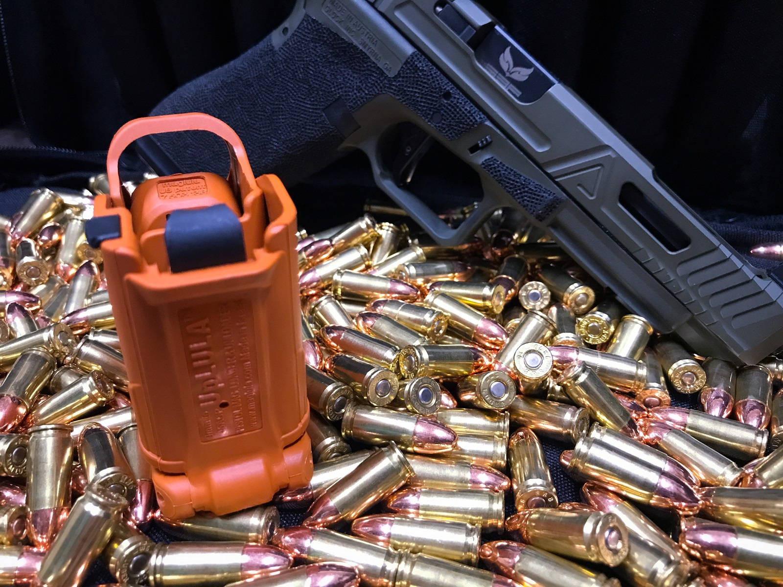 maglula: Maglula Ltd. UpLULA TM - 9 мм - .45 ACP устройство для быстрой пезарядки магазинов