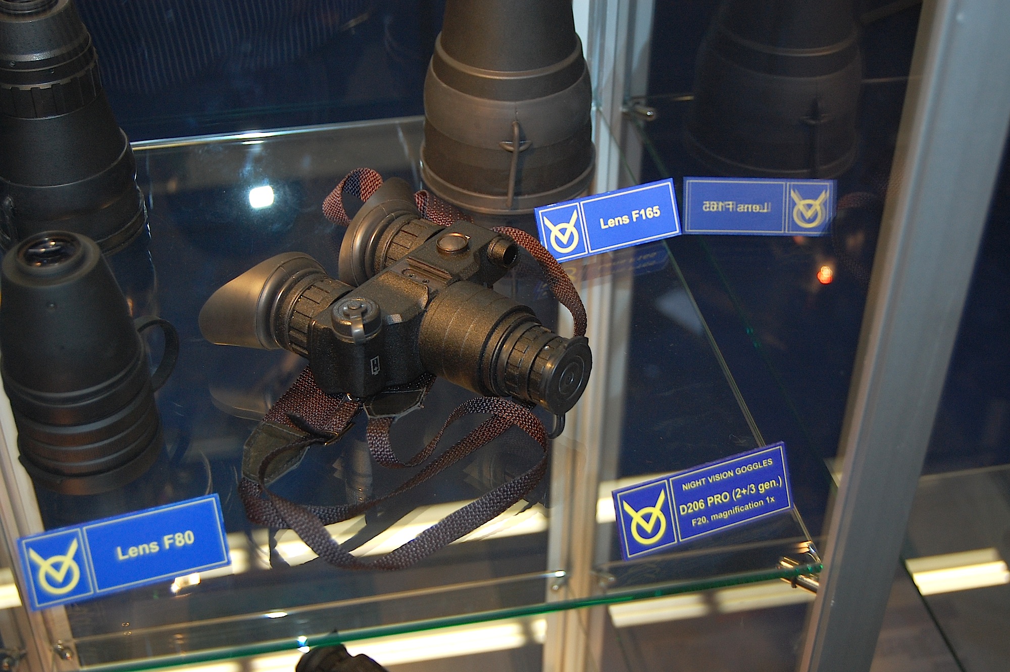 aksessuary: НПФ «Диполь»: новая модель очков ночного видения D206PRO